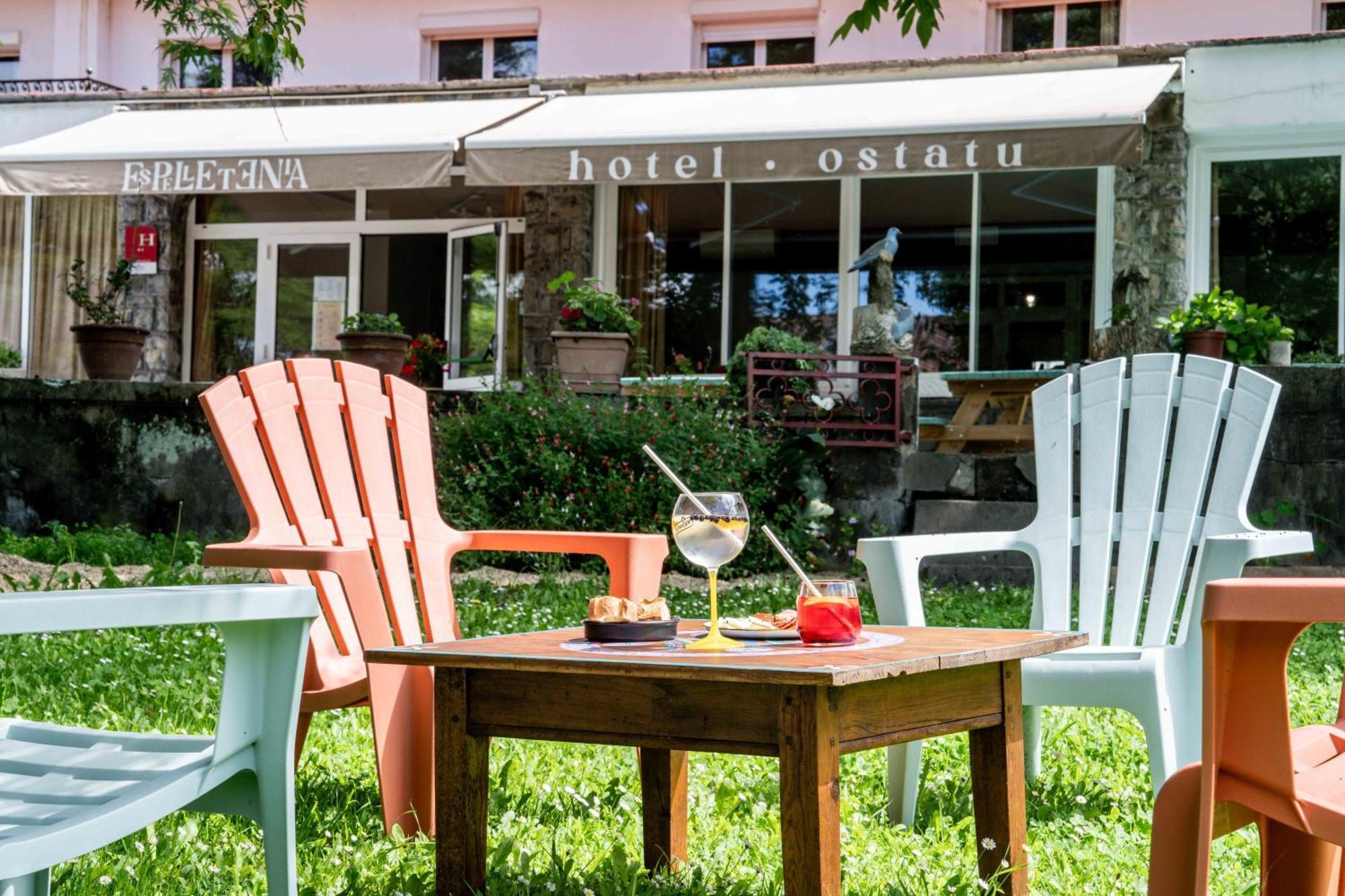 Logis Hotel Restaurant Espelletenia Larceveau-Arros-Cibits Exterior foto